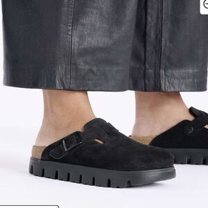 Papillio by Birkenstock Women's Boston Chunky Clog Black Suede 39